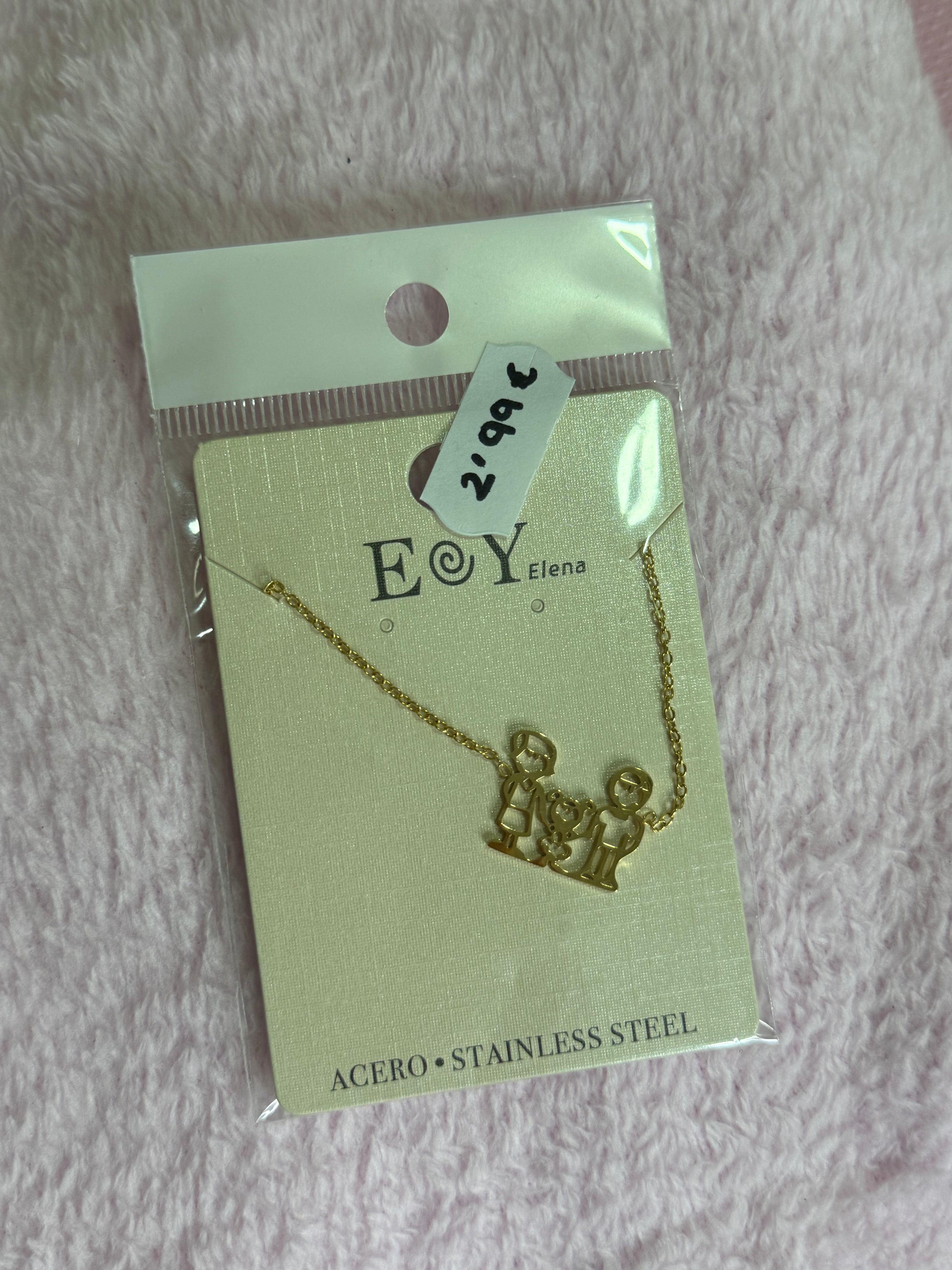 Collar familia dorado